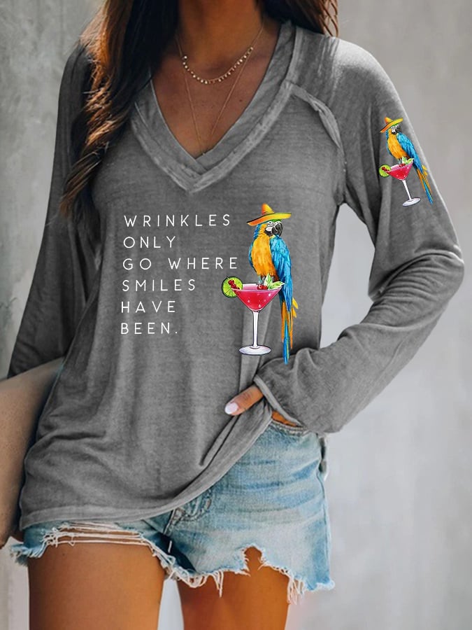 V-neck Retro Wrinkles Only Go Where Smiles Have Been Print T-Shirt